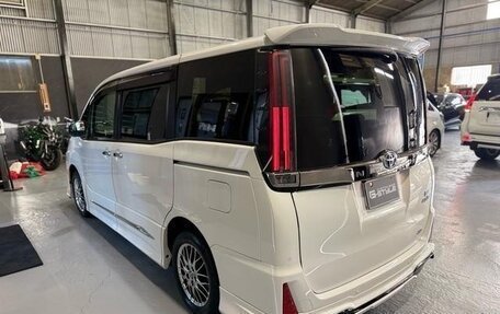 Toyota Noah III, 2021 год, 1 950 888 рублей, 8 фотография