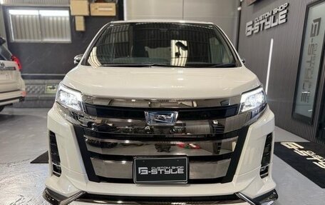 Toyota Noah III, 2021 год, 1 950 888 рублей, 2 фотография