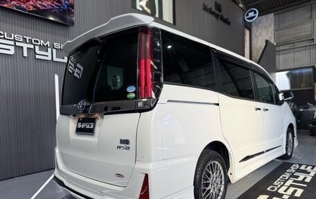 Toyota Noah III, 2021 год, 1 950 888 рублей, 7 фотография