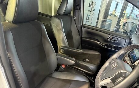 Toyota Noah III, 2021 год, 1 950 888 рублей, 24 фотография