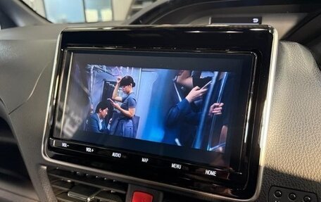 Toyota Noah III, 2021 год, 1 950 888 рублей, 12 фотография