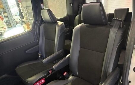 Toyota Noah III, 2021 год, 1 950 888 рублей, 20 фотография