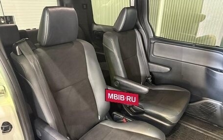 Toyota Noah III, 2021 год, 1 950 888 рублей, 25 фотография