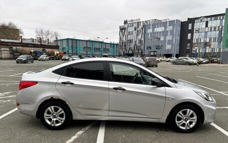 Hyundai Solaris II рестайлинг, 2014 год, 800 000 рублей, 3 фотография