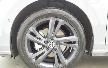 Volkswagen Golf VIII, 2022 год, 1 690 000 рублей, 5 фотография