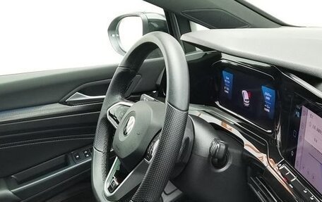 Volkswagen Golf VIII, 2022 год, 1 690 000 рублей, 20 фотография