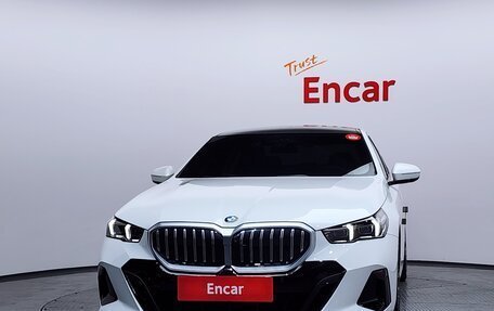 BMW 5 серия, 2023 год, 7 581 000 рублей, 2 фотография