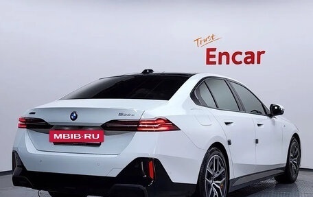 BMW 5 серия, 2023 год, 7 581 000 рублей, 3 фотография