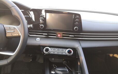 Hyundai Elantra, 2022 год, 1 451 825 рублей, 16 фотография