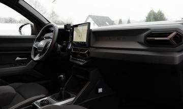 Dacia Duster, 2024 год, 3 700 000 рублей, 9 фотография