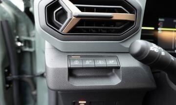 Dacia Duster, 2024 год, 3 700 000 рублей, 19 фотография