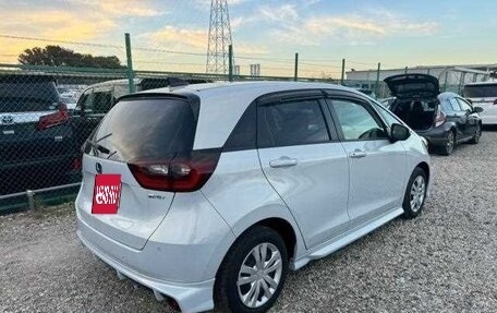 Honda Fit, 2024 год, 1 000 000 рублей, 3 фотография