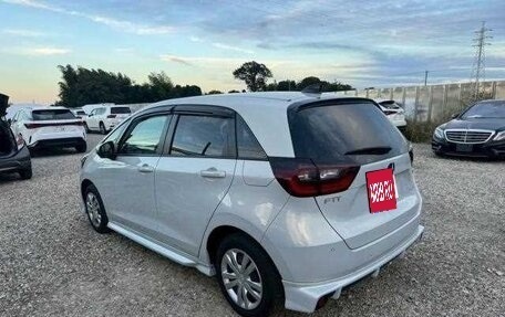 Honda Fit, 2024 год, 1 000 000 рублей, 4 фотография