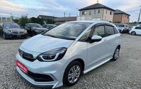 Honda Fit, 2024 год, 1 000 000 рублей, 2 фотография