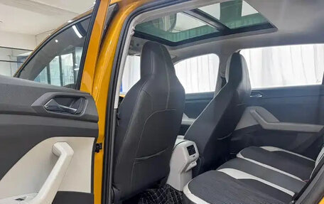 Volkswagen T-Cross I, 2021 год, 1 865 900 рублей, 14 фотография