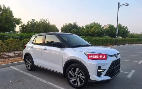 Toyota Raize I, 2023 год, 1 600 000 рублей, 3 фотография