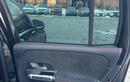 Mercedes-Benz GLB AMG, 2024 год, 7 000 000 рублей, 15 фотография