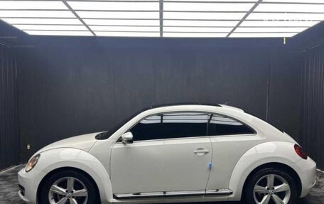 Volkswagen Beetle, 2013 год, 790 222 рублей, 3 фотография