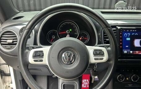 Volkswagen Beetle, 2013 год, 790 222 рублей, 7 фотография