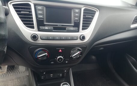 Hyundai Solaris II рестайлинг, 2021 год, 1 680 000 рублей, 2 фотография