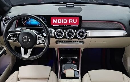 Mercedes-Benz GLB, 2023 год, 3 000 000 рублей, 5 фотография