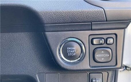 Toyota Corolla, 2022 год, 1 200 000 рублей, 11 фотография