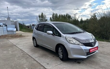 Honda Fit III, 2013 год, 910 000 рублей, 1 фотография