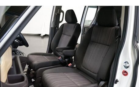 Honda Freed II, 2017 год, 1 090 000 рублей, 11 фотография