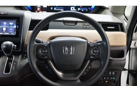 Honda Freed II, 2017 год, 1 090 000 рублей, 8 фотография