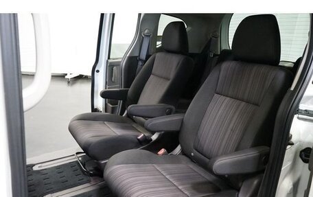 Honda Freed II, 2017 год, 1 090 000 рублей, 12 фотография