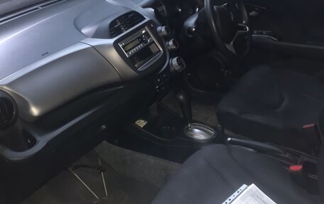 Honda Fit III, 2013 год, 910 000 рублей, 6 фотография