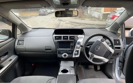 Toyota Prius Alpha I (ZVW40/41), 2013 год, 1 150 000 рублей, 7 фотография