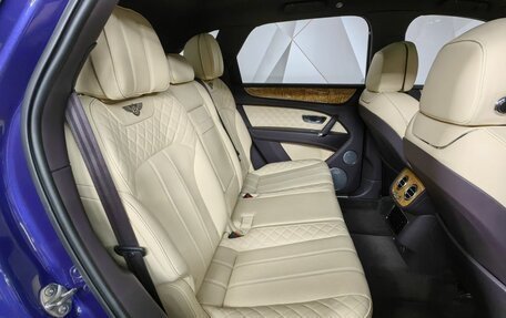 Bentley Bentayga I, 2018 год, 9 800 000 рублей, 16 фотография