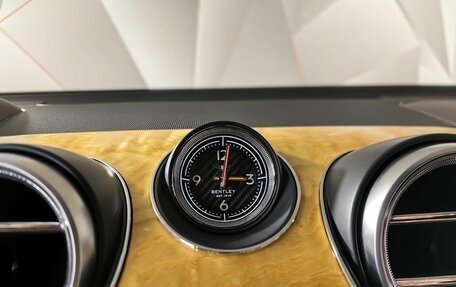 Bentley Bentayga I, 2018 год, 9 800 000 рублей, 24 фотография