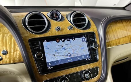 Bentley Bentayga I, 2018 год, 9 800 000 рублей, 22 фотография