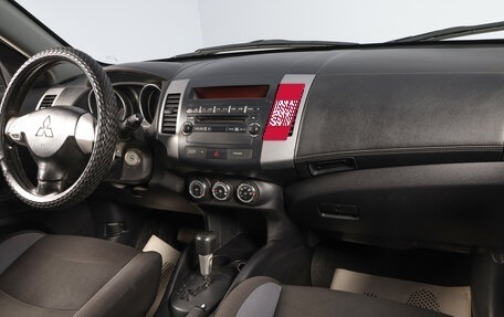 Mitsubishi Outlander III рестайлинг 3, 2010 год, 999 000 рублей, 10 фотография