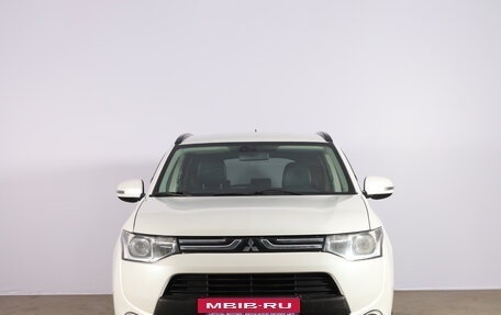 Mitsubishi Outlander III рестайлинг 3, 2013 год, 1 899 000 рублей, 2 фотография