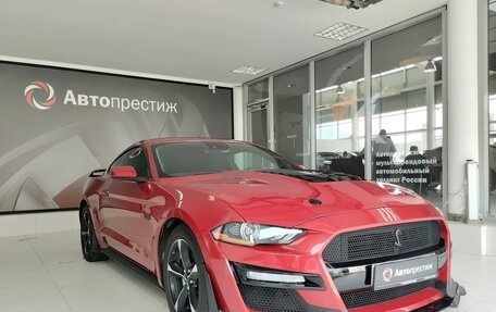 Ford Mustang VI рестайлинг, 2022 год, 2 990 000 рублей, 1 фотография