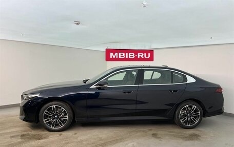 BMW 5 серия, 2025 год, 8 610 000 рублей, 2 фотография