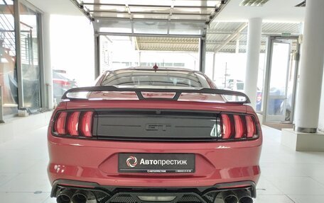 Ford Mustang VI рестайлинг, 2022 год, 2 990 000 рублей, 5 фотография