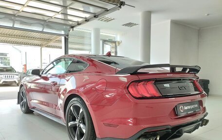 Ford Mustang VI рестайлинг, 2022 год, 2 990 000 рублей, 4 фотография