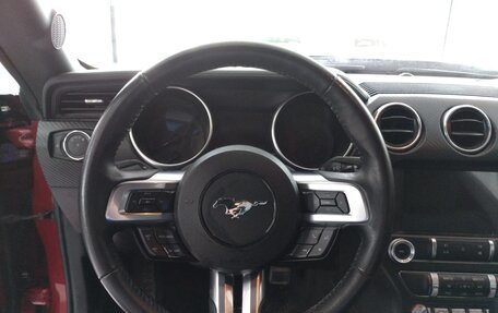 Ford Mustang VI рестайлинг, 2022 год, 2 990 000 рублей, 9 фотография