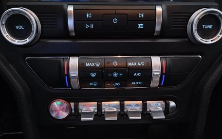 Ford Mustang VI рестайлинг, 2022 год, 2 990 000 рублей, 13 фотография