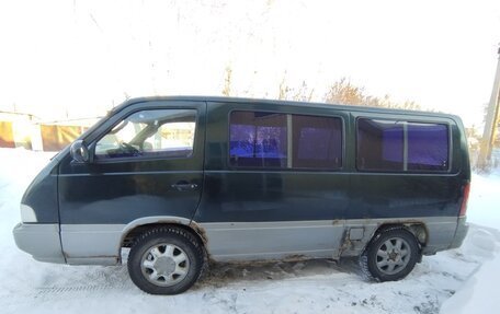 SsangYong Istana, 1999 год, 350 000 рублей, 3 фотография