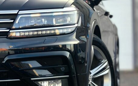 Volkswagen Tiguan II, 2018 год, 2 380 000 рублей, 13 фотография