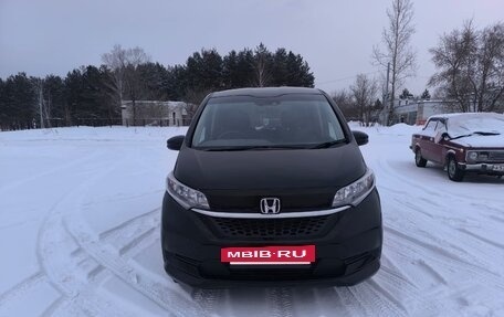 Honda Freed II, 2021 год, 1 700 000 рублей, 2 фотография