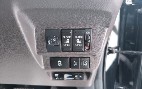 Honda Freed II, 2021 год, 1 700 000 рублей, 16 фотография