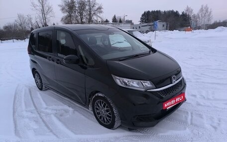 Honda Freed II, 2021 год, 1 700 000 рублей, 12 фотография