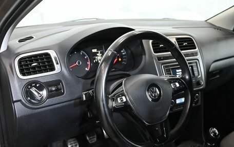 Volkswagen Polo VI (EU Market), 2016 год, 940 000 рублей, 14 фотография
