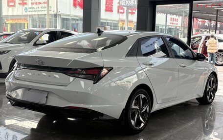 Hyundai Elantra, 2022 год, 1 470 000 рублей, 5 фотография